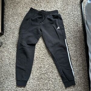 Adidas Cropped sweatpants